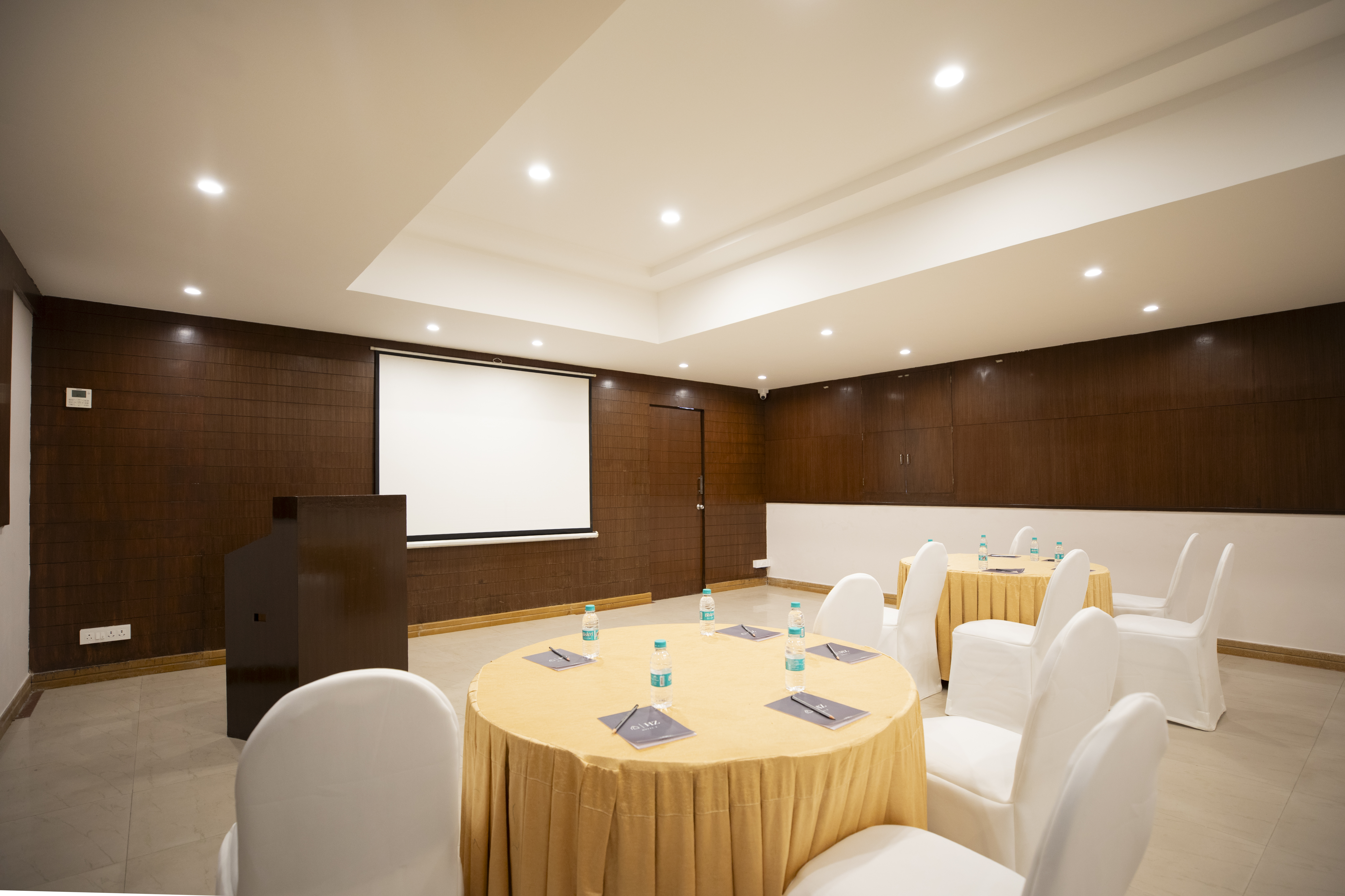 Conclave - U by Z Hotels, Richmond Circle gallery image 1
